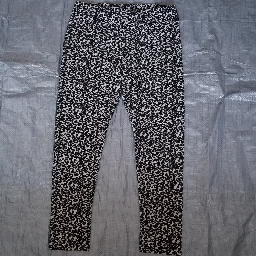 🍁🌺H&M leopard leggings